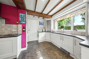 Thornbridge Crescent